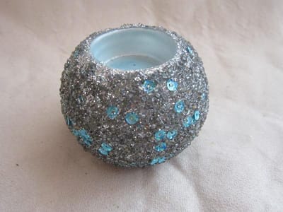 ZoeZo Design - 2 stuks - kerst - waxinelichtjeshouder - kerstbalstyle - glas - ijsblauw - blauw - 7 x Ø9 cm - glitter