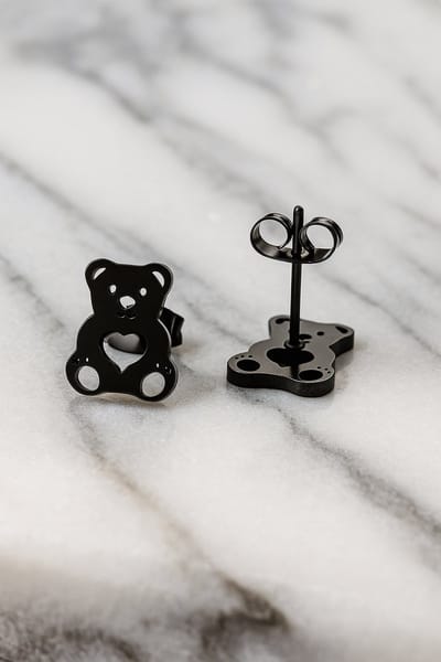 Lundholm Oorknopjes Beertjes Zwart - Premium Stainless Steel - Cadeautje Knuffelbeer Oorbelletjes - Luxe Geschenkverpakking