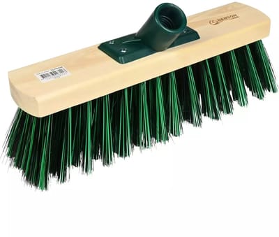 Benson Groene straatbezem - 30 cm - Houten steel - Vijf rijen borstels - Voor buitengebruik