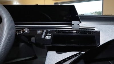 Proclip Peugeot 3008/ 5008 25- Center mount