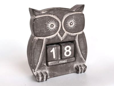 Kalender uil 15x13cm taupe