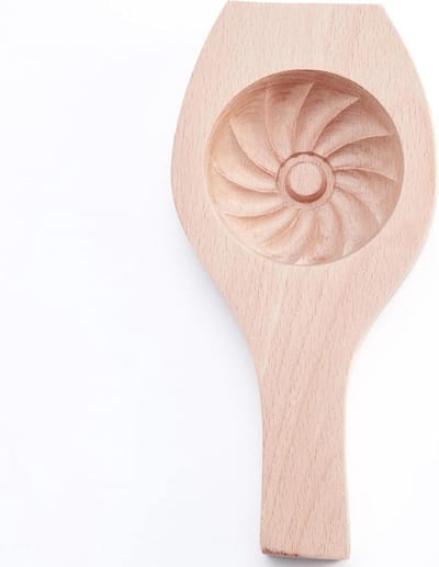 Bao Bun Maker - Gestoomde Broodjes Vorm - Zelf Gebak Maken - Traditioneel Houtsnijwerk - 20 x 9.5 cm - Lichtbruin