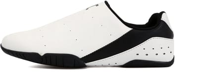 JCalicu Taekwondoschoen Kicks III Wit met Zwarte zool (Maat: 38 2/3)