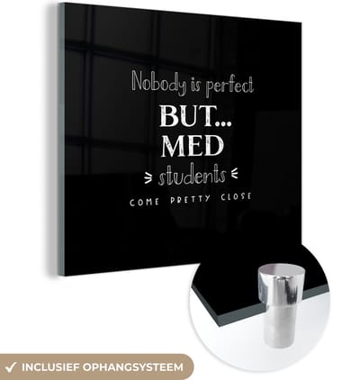 MuchoWow® Glasschilderij 90x90 cm - Schilderij acrylglas - Geneeskunde - Studenten - Universiteit - Leren - Onderwijs - Foto op glas - Schilderijen