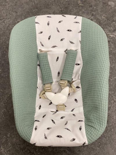 stokke newborn hoes oud groen kleine veertjes