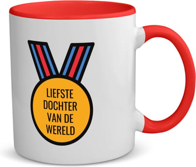Akyol - liefste dochter van de wereld koffiemok - theemok - rood - Dochter - de liefste dochter - verjaardagscadeau - verjaardag - cadeau - cadeautje voor dochter - dochter artikelen - kado - geschenk - gift - 350 ML inhoud