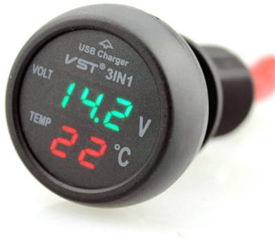 3-in-1 autovoltmeter, USB-oplaadpoort, thermometer en accuspanningsmeter, LCD-digitaal display voor 12V en 24V voertuigen, bussen, vrachtwagens en sigarettenaansteker (rood/groen lampje, 1 stuk)