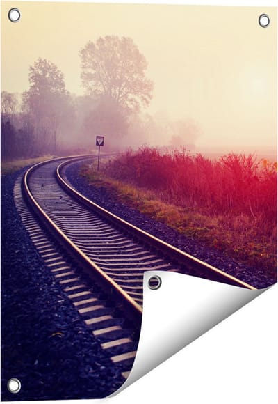 Gards Tuinposter Spoorweg Rails tijdens de Herfst met Mist - 40x50 cm - Tuindoek - Tuindecoratie - Wanddecoratie buiten - Tuinschilderij