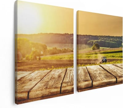 Artaza Canvas Schilderij Tweeluik Tractor in het Veld met Houten Planken - 120x80 - Foto Op Canvas - Canvas Print