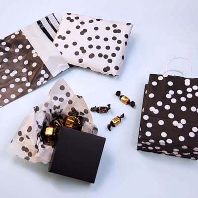 Papieren tasjes 50 stuks - Zwart en Zwart-Wit en Print / Multi colour - A5 18x24x8 - Cadeautasjes - Papieren tasjes met handvat
