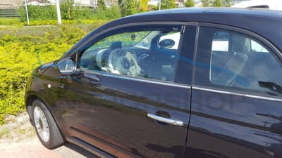 Zijwindschermen donker getint tbv FIAT 500 E (type1) model 3 deurs bouwjaar 2012 tot 2020 & FIAT 500 3 deurs 2007 pasvorm tbv deur L&R