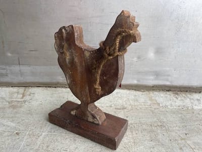 Chicken old wood