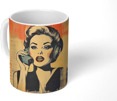 Mok - Koffiemok - Retro - Vrouw - Koptelefoon - Oranje - Mokken - 350 ML - Beker - Koffiemokken - Theemok