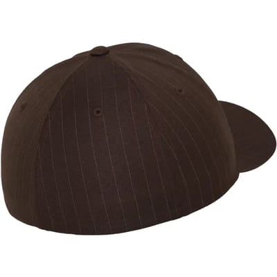 Urban Classics - Pinstripe Flexfit pet - S/M - Bruin/Wit