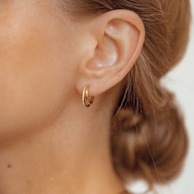 Hey Happiness Dubbele Hoepel Oorbellen Dames 925 Zilver 18K Verguld – Met Zirkonia Steentjes – Goud