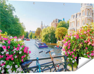Gards Tuinposter Amsterdamse Kanaal met Bloemen - 120x80 cm - Tuindoek - Tuindecoratie - Wanddecoratie buiten - Tuinschilderij