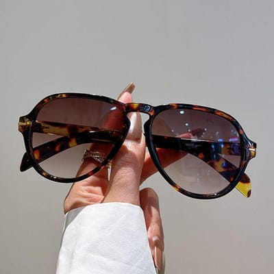 Premium Designer Piloten Zonnebril Voor Vrouwen Voor Voor Mannen Trendy Zonlicht Bril Stijlvol Retro Stijl Groot Vormig Montuur Punk Klinknagel Tinten UV400