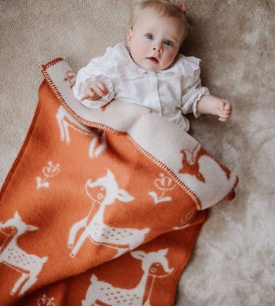 Wollen ledikantdeken - 100% wol - Pure Baby Love - terracotta hertjes - 130x90 cm