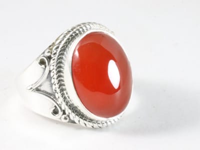 Bewerkte zilveren ring met carneool - maat 17.5