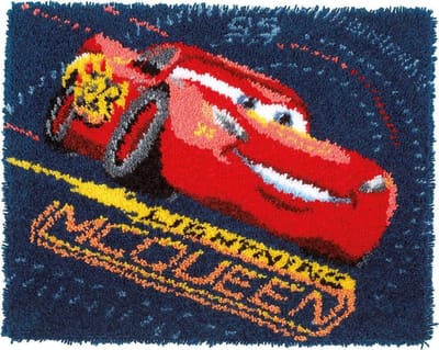Vervaco - Knooptapijt kit - Disney Lightning McQueen - PN-0167517 - Borduren - Borduurpakket - Borduurpakket volwassenen - Borduurpakket kind