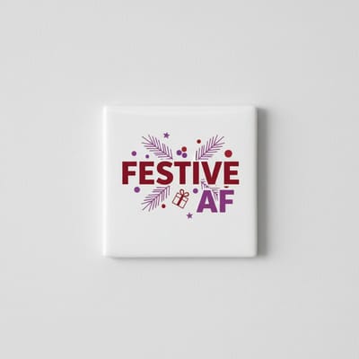 Feestelijke 15×15 cm Keramische Tegel – “Festive AF” Kerst Quote Feestdagen Decoratie Cadeau