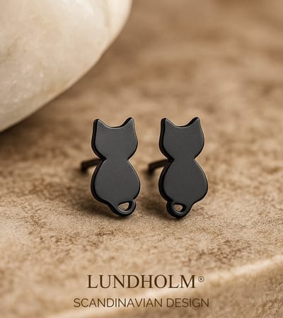 Lundholm Kleine Oorknopjes Dames Zwart Kat – Premium Stainless Steel – Elegante Katten Oorbellen - Hypoallergeen & Waterproof – Luxe Geschenkverpakking Cadeau
