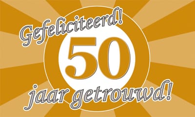 LUQ – Gevelvlag 50 Jaar Getrouwd – 150x90cm – XXL Polyester Vlag – Binnen & Buiten Versiering – Direct Ophangen