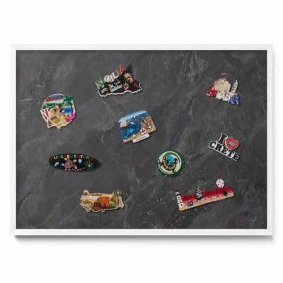 Tulup Magneetbord met Witte Frame - Grijs Magneetbord Met Decoratieve Patronen - 70 cm x 50 cm - Donkere stenen structuur - Magnetisch Wandbord - Magnetisch Bord Kindvriendelijk - Memobord Magnetisch