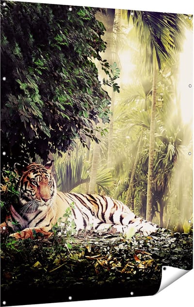Gards Tuinposter Tijger in de Jungle met Zonneschijn - 120x160 cm - Tuindoek - Tuindecoratie - Wanddecoratie buiten - Tuinschilderij