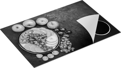 Chefcare Inductie Beschermer Vruchtensalade op Zwarte Marmer - Fruitsalade - Fruit - Zwart Wit - 80x50 cm - Afdekplaat Inductie - Kookplaat Beschermer - Inductie Mat