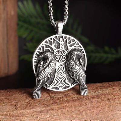 Mythe Nordique Genshin Impact Oz Viking Odin Corbeau Pendentif en Alliage Nouveau Vintage Pendentif Homme et Femme gray
