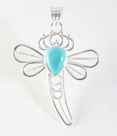 Opengewerkte zilveren libelle hanger met blauwe Arizona turkoois