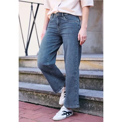 Jeans met Mid Waist en Wide Leg pijpen in een Loose Fit pasvorm