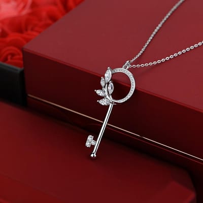 S925 Sterling Zilver Chinese Retro Frisse Inleg Blad Sleutel Ketting Damesmode Wilde Sleutelbeenkettinkje brown