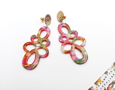 Jeannette-Creatief® - Resin - Resin Swirl Oorbellen Colormix met Strass & Flowers - Resin Oorbellen - Bloemen - Oorstekers Bloem - Oorbellen