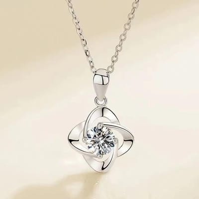 S925 Sterling Zilver Paar Lucky Klavertje Vier Ketting Japanse en Koreaanse Mode Sleutelbeenketting Hanger Temperament Cadeau Sen-tie Accessoires white