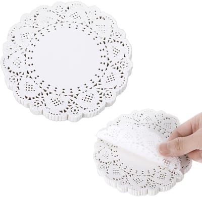 Daity 140 vellen - 5,5" ronde witte papieren placemats - rustieke kant-scallops - voedseldessertschalen - voor taarten - knutselen - feesten - bruiloften (wit)