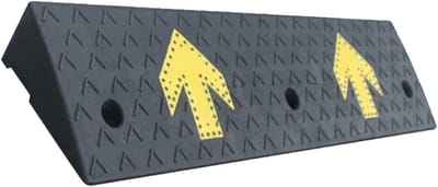 Stoeprand Oprit Ramp - Drempelhulp Klimblok - Toegankelijkheid Verbeteren - Antislip Rubber Materiaal - 5 cm Hoogte - Zwart