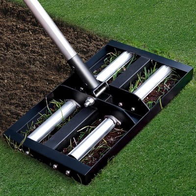 Gazon nivelleerhark - Grond egaliseren - Strak gazon onderhoud - Vernieuwd 4-rollen design - 17 x 10 inch kop - Zwart