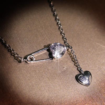 Ins Coréen Style Frigide Petite Épingle Zircon Simple Mode Style Créateur Tempérament Collier Chaîne Clavicule Femme brown
