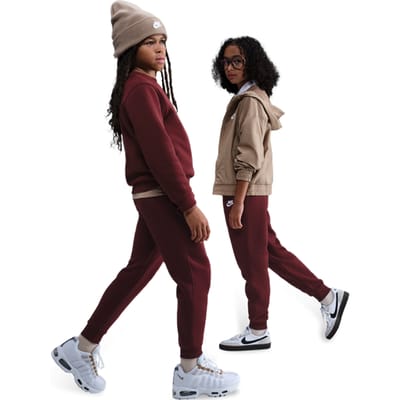 Nike Club Broeken Kinder - Rood - Maat 128 - 137 CM