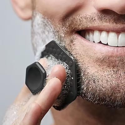 Zwarte Zachte Siliconen Gezichtsreinigingsborstel met Zeshoekige Vorm - Zachte Borstels voor Gezicht en Baard - Wasbaar en Herbruikbaar - Voor Mannen en Vrouwen