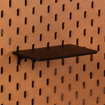 Standaard plankje vlak voor Ikea Skadis Pegboard 16x10 cm - Zwart - Display