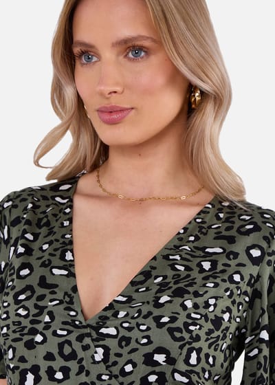 Khaki dierenprint viscose wikkel midi jurk