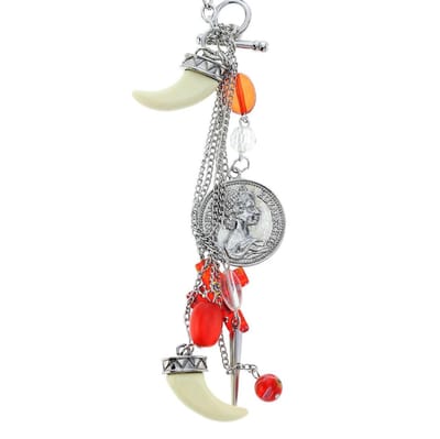 Behave - Zilverkleurige ketting lang - Boho bedels munt tand rood