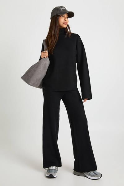 boohoo Dames Super Zachte Rollekker Col Oversized Trui en Breedgesneden Broek Co-Ord | Black | Maat: Medium