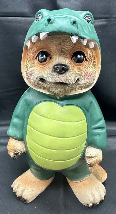 Decoratief beeld "stokstaartje in onesie" - krokodil - polyresin - hoogte 23x14x12cm - Woonaccessoires - Decoratieve beelden