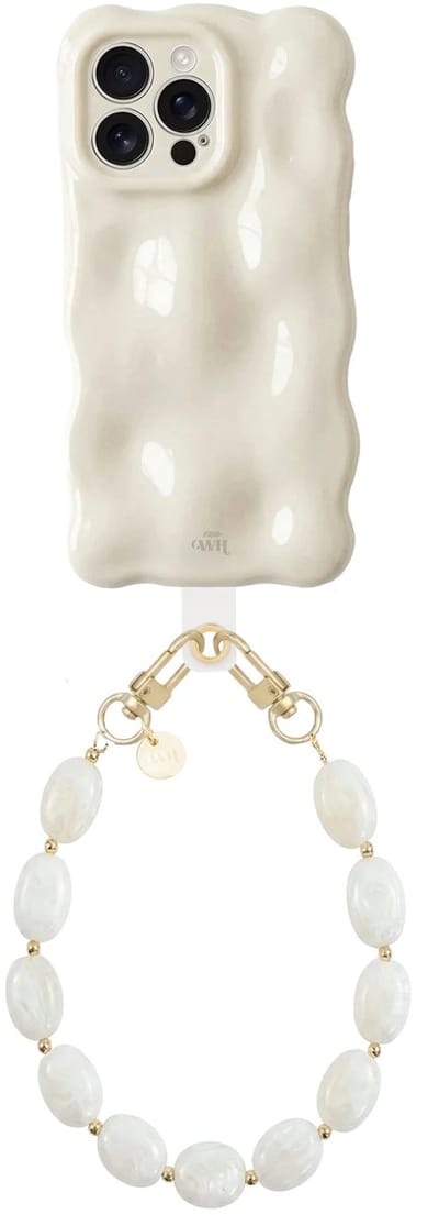 xoxo Wildhearts Bubbly case Cloud Dancer - Ocean Sand Cord (kort) - Geschikt voor iPhone 16 Pro Max - Hoesje met bobbeltjes inclusief telefoonkoord - Krullende golfvorm - schokbestendig - Telefoonhoesje met koord - Koord ook afneembaar - Beige