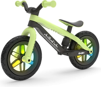 Chillafish Loopfiets 2 jaar met Glow LED wielen - Groen Geel - Lichtgewicht loopfiets jongens en meisjes tot 5 Jaar met voetsteun, voetrem en verstelbaar zadel - met 12" RubberSkin banden voor extra grip - Geen batterijen nodig - Model BMXie Glow 2