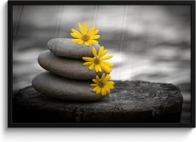 Poster in lijst - Fotolijst 90x60 cm - Posters - Zen stenen - Bloemen - Geel - Natuur - Posterlijst zwart - Wanddecoratie badkamer - Muurdecoratie WC - Decoratieve accessoires - Toilet muur decoratie